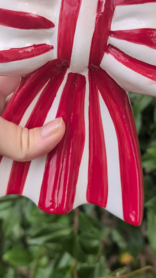 🎀  Bouquet Parfumé – Vase Nœud Rouge & Blanc