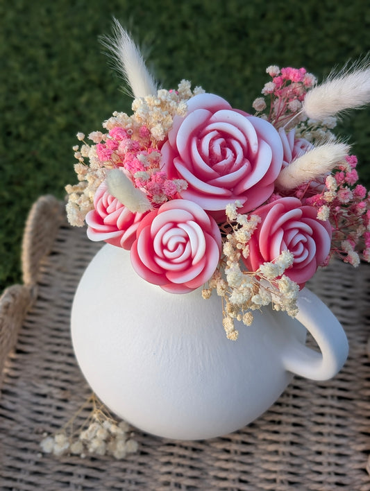 Vase avec anse et bouquet éternel